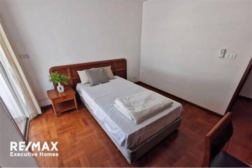 charming pet friendly 2 bedroom Sukhumvit Phromphong