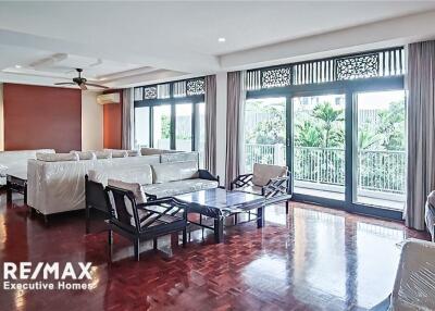 Homey apartment pet friendly 4bedrooms with big balcony in Sathorn  Nanglinchee FOR RENT