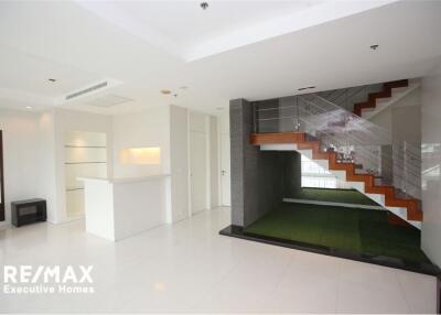 Duplex Room for Rent Royal Residence Park