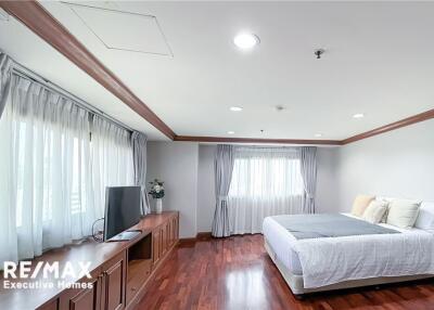 Pet friendly contemporary spacious 3 bedrooms in Asoke