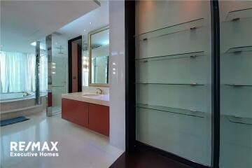 For Sale : Spacious 3 bed High floor The Infinity Sathorn