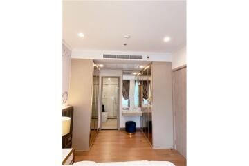 Brand new unit 1 bed nice view Supalai Oriental Sukhumvit 39