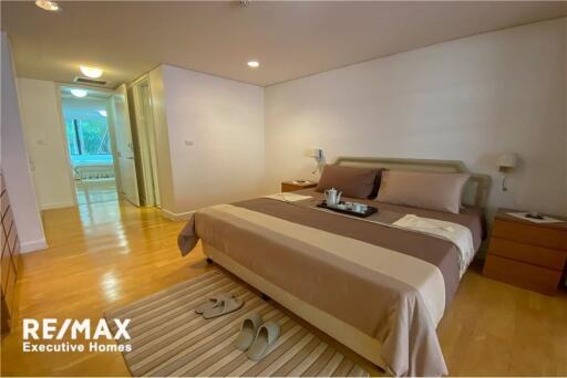 Big terrace 4 bedrooms in private apartment Sathon Soi 1