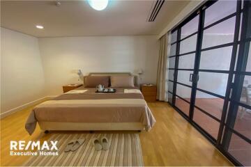 Big terrace 4 bedrooms in private apartment Sathon Soi 1
