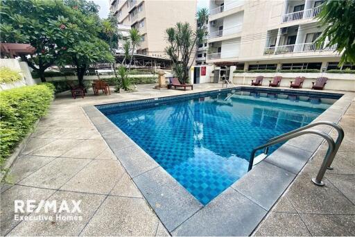 Cat friendly charming 2 bedrooms with big terrace in Sukhumvit Soi 4