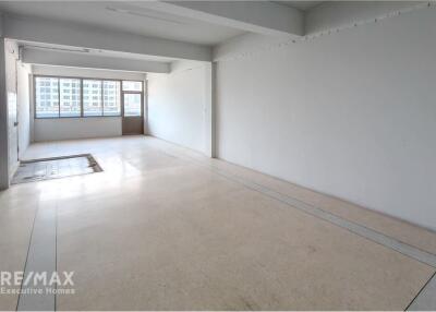 Commercial Building Great Condition- Sukhumvit 101