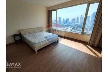 Roomy Apartment in Heart of Thonglor