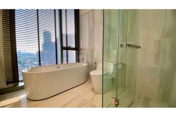 Super Luxury Residence Sukhumvit 26