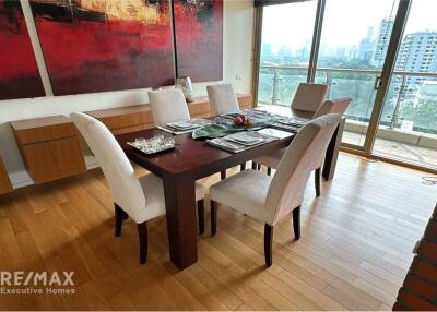 Newly Renovated 2BED Condo with BTS Asok 6 Mins Walk at the Lakes