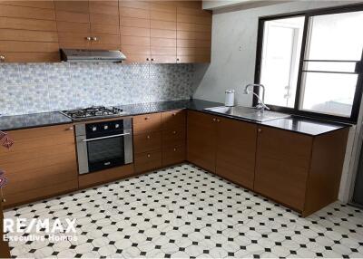 Luxury Apartment 3Bedroom Close to Phrom Phong BTS