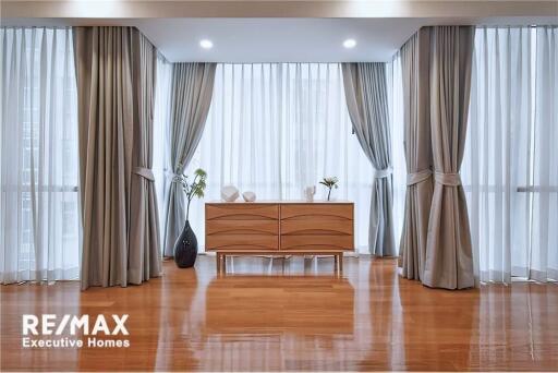 Covid Price! Langsuan Ville 2 Bed, Chidlom BTS