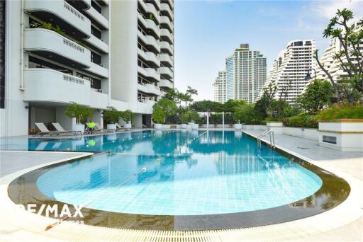 Luxury Residence Phrom Phong 4 Bedroom For rent !!