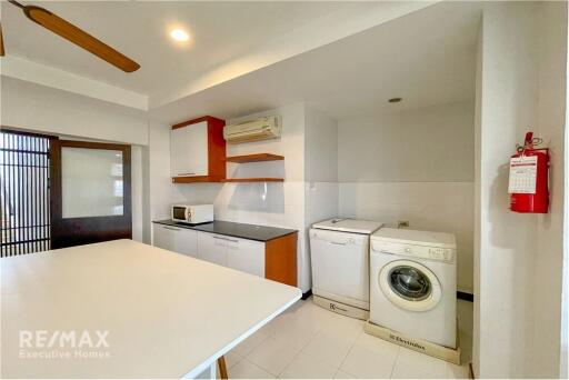 3+1 bedroom large unit on sathorn area