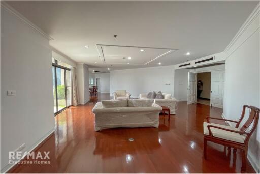 Pet-Friendly 3 Bedroom Condo for Rent near BTS Phrom Phong