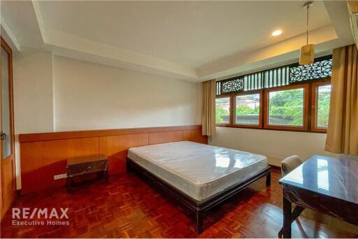 2 bedroom large unit on sathorn area