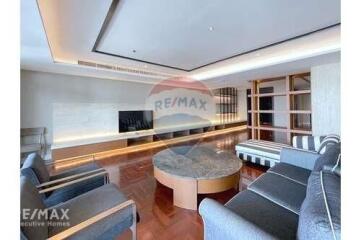 Spacious 3 Bedroom Condo for Rent near BTS Asoke and MRT Phetchaburi