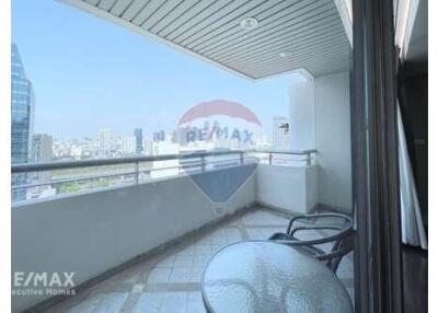 Spacious 3 Bedroom Condo for Rent near BTS Asoke and MRT Phetchaburi