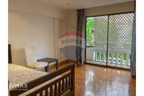 2 bed pet friendly for rent on Chuea Phloeng Road