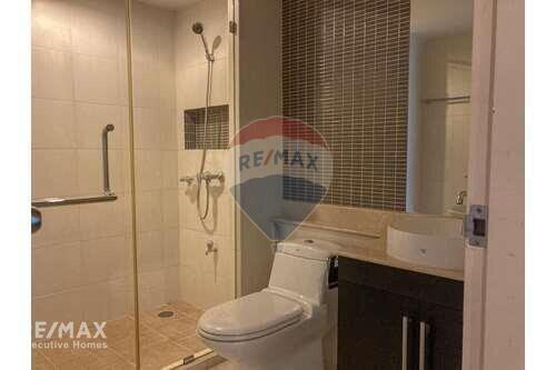 Modern 1 Bed Condo for Sale near BTS Phrompong - Thonglor