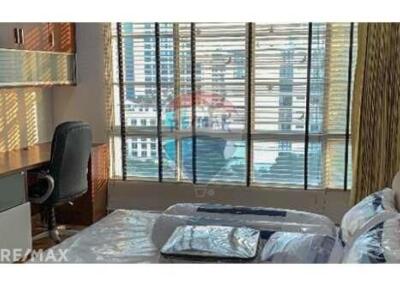 Modern 2 Bed Condo for Rent at Citismart Sukhumvit 18 with BTS Asoke 6 Mins Walk