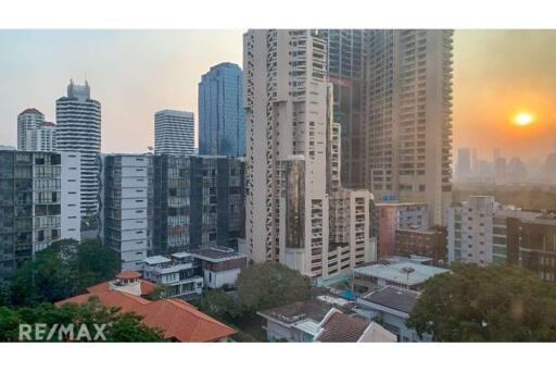 Modern 2 Bed Condo for Rent at Citismart Sukhumvit 18 with BTS Asoke 6 Mins Walk