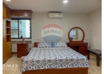 Luxurious 3 Bed Condo for Rent at Liberty Park Sukhumvit 23