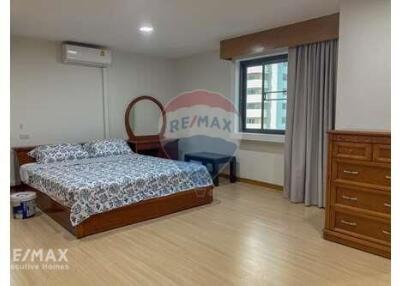 Luxurious 3 Bed Condo for Rent at Liberty Park Sukhumvit 23
