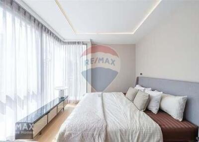 Spacious and Luxurious 3-Bedroom Condo in the Heart of Phromphong