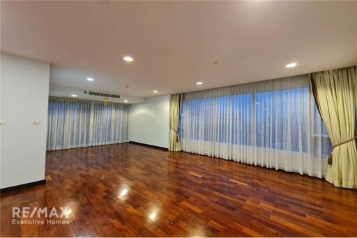 2Beds Condo Phromphong Open View with Balcony