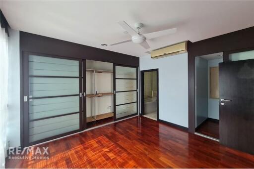2Beds Condo Phromphong Open View with Balcony