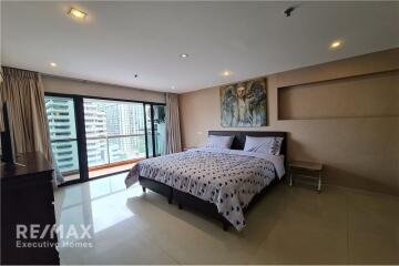 Condo 2Beds Corner Unit in Phromphong