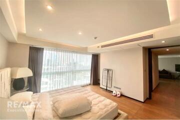 Condo few minutes away from Lumpini Park