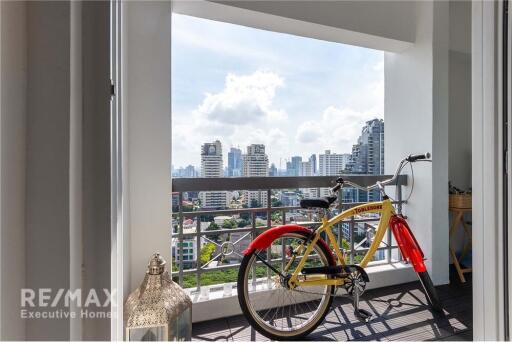 Penthouse 3Beds Renovated Condo Phromphong