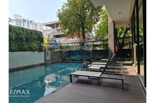 2Bed Condo in Prime Sukhumvit Phromphong