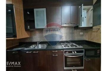 Prime Sukhumvit Condo: High Floor 2Bed Unit, 19 Mins Walk to BTS Thong Lo