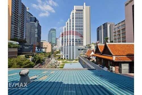 Rare Find! 4+1Bed Pet-Friendly Duplex Penthouse in Phromphong