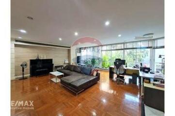 Rare Find! 4+1Bed Pet-Friendly Duplex Penthouse in Phromphong