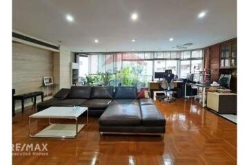 Rare Find! 4+1Bed Pet-Friendly Duplex Penthouse in Phromphong