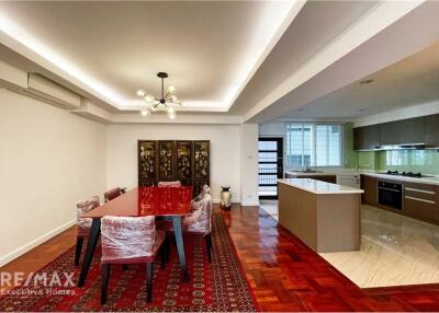 Stylish and Convenient: Rent a Fully Furnished 3-Bedroom Apartment with Balcony near BTS Promphong