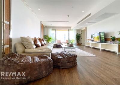 Luxury penthouse with stunning views in Sukhumvit Soi 22.