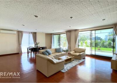 Newly Renovated Pet Friendly 2-bedrooms large balcony with big garden in Thong lor.