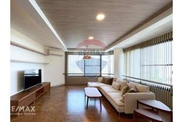 Newly renovated and new fully furnished home in Phrom Phong.