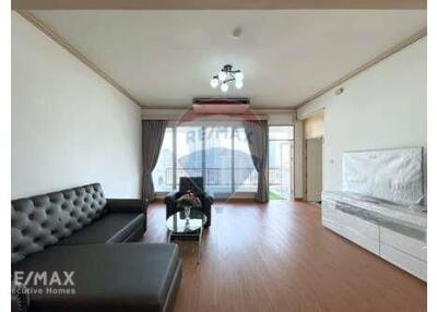 Newly Renovated  3-bedrooms large balcony with garden in Thong lor.