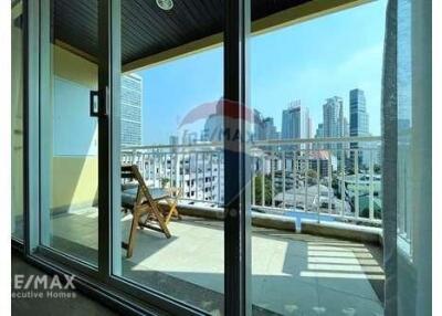 Modern fully furnished home close to Phrom Phong BTS.