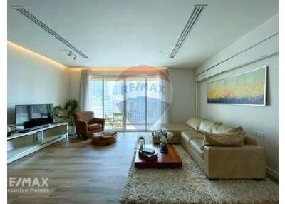 Modern fully furnished home close to Phrom Phong BTS.