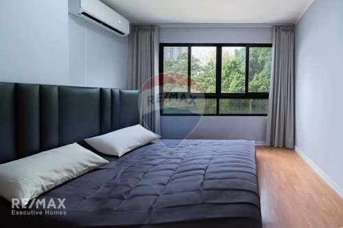 Luxurious 2-Bedroom Condo at Lumpini Ville Sukhumvit 77 - Fully Renovated & For Sale!