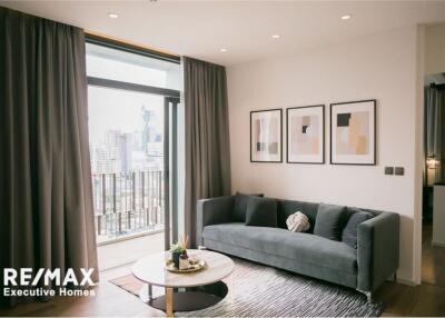 A beautiful unit with an effortlessly accessible condominium to BTS and MTR Asoke in the Sukhumvit area.