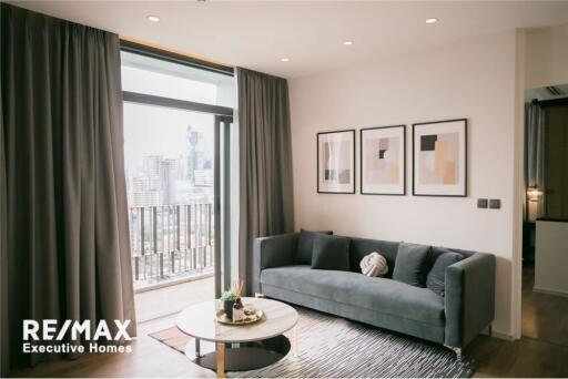 A beautiful unit with an effortlessly accessible condominium to BTS and MTR Asoke in the Sukhumvit area.