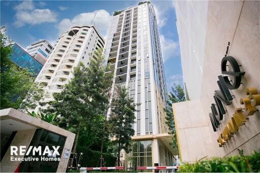 A beautiful unit with an effortlessly accessible condominium to BTS and MTR Asoke in the Sukhumvit area.