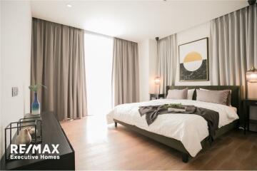 A beautiful unit with an effortlessly accessible condominium to BTS and MTR Asoke in the Sukhumvit area.